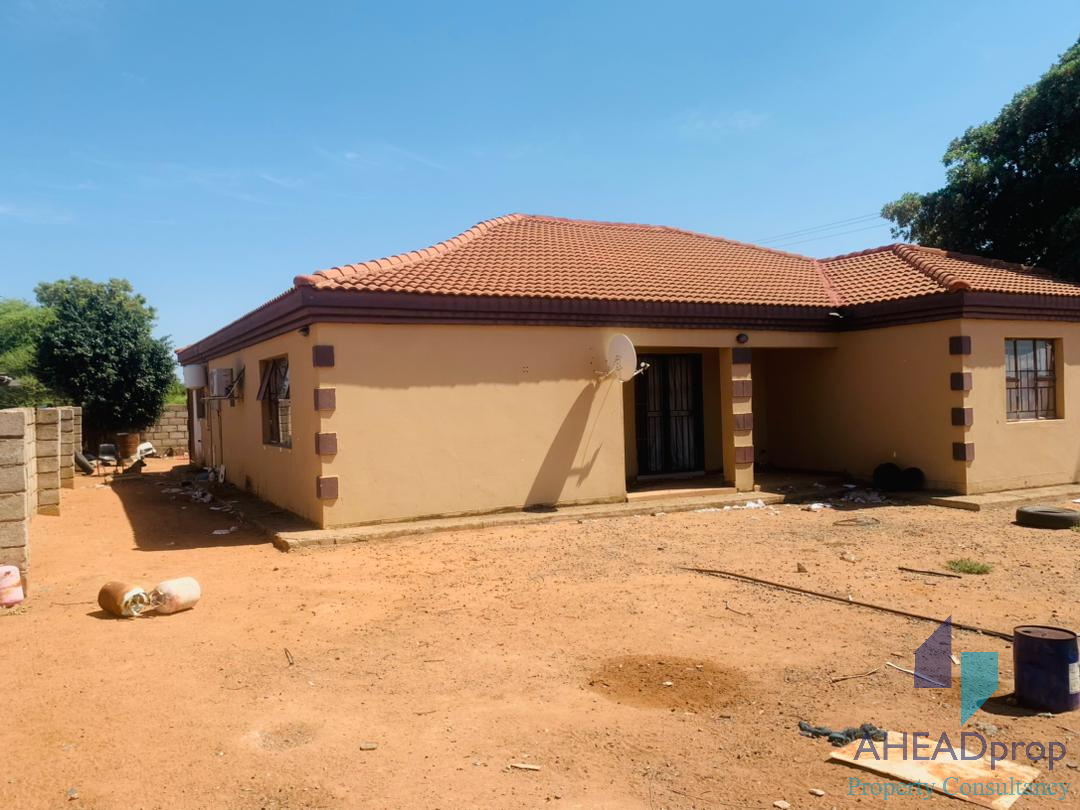 3 BEDROOM HOUSE FOR SALE- MOGODITSHANE