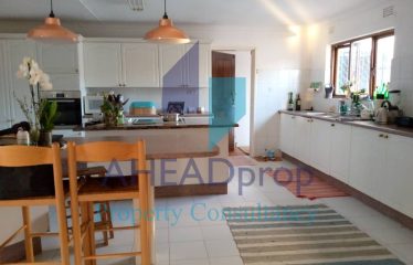 Fully fitted 3 bedroom House For Rent