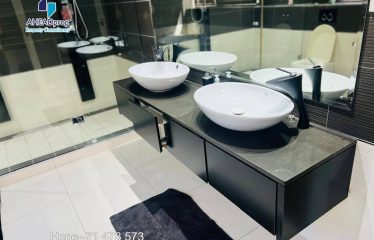6 Bedroom Property For Sale