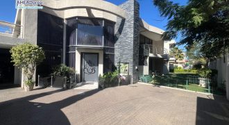 6 Bedroom Property For Sale