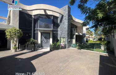 6 Bedroom Property For Sale